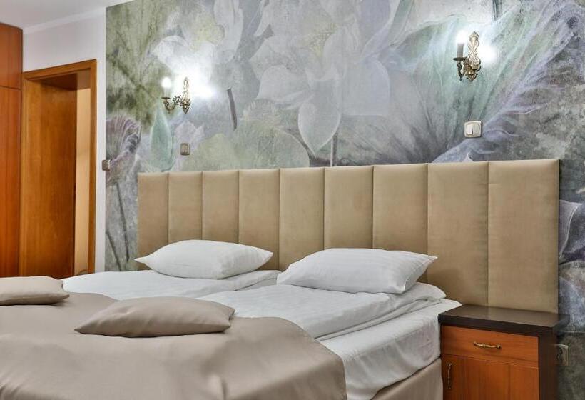 חדר סופריור, Wiosna