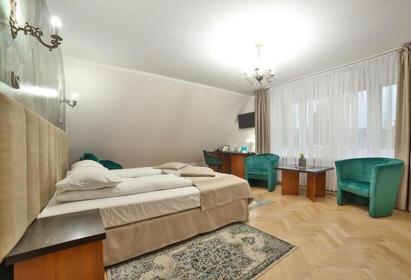 חדר סופריור, Wiosna