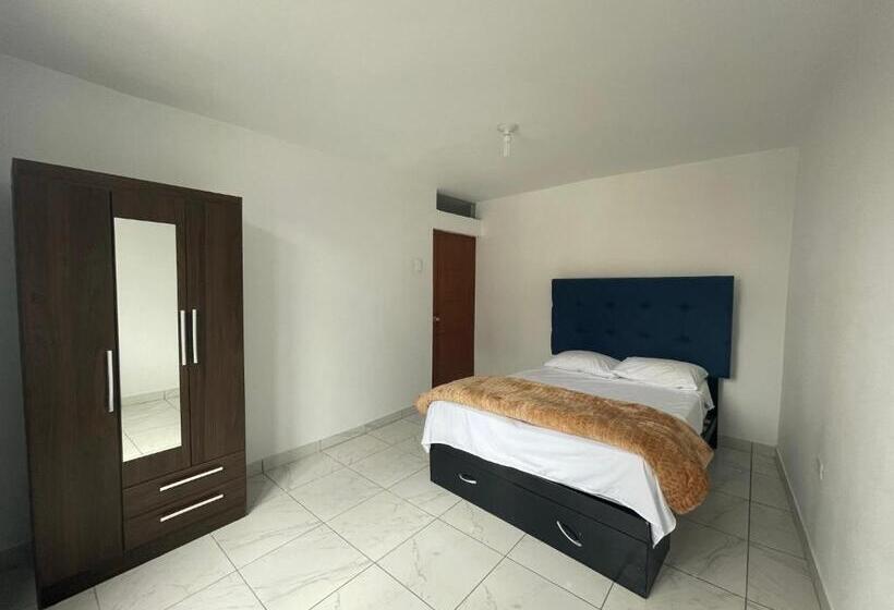 اتاق استاندارد با سرویس بهداشتی مشترک, Home Mariana