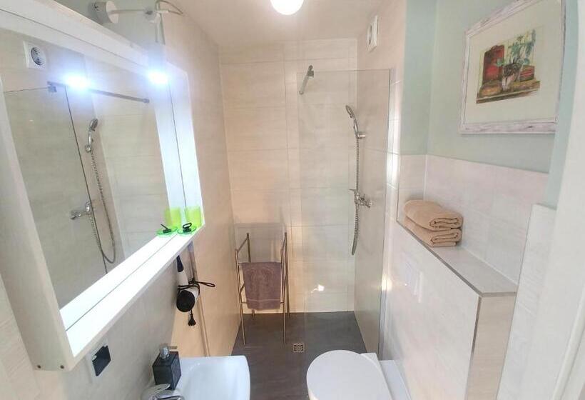 Номер Стандарт, Willa Axla Z Werandą Ogrodem I Parkingiem