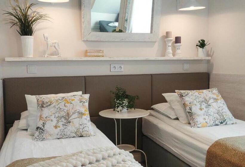 Номер Стандарт Трехместный, Willa Axla Z Werandą Ogrodem I Parkingiem