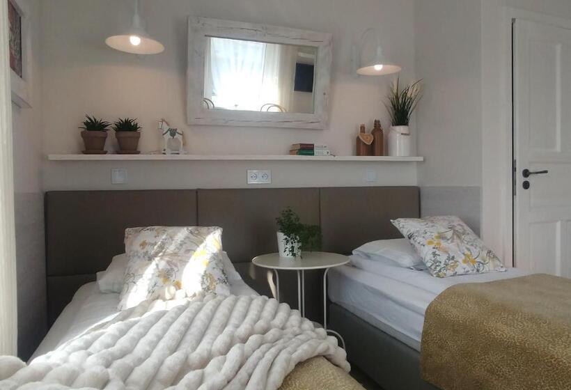 Номер Стандарт, Willa Axla Z Werandą Ogrodem I Parkingiem