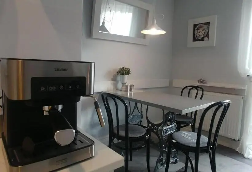 スタンダード４人部屋, Willa Axla Z Werandą Ogrodem I Parkingiem