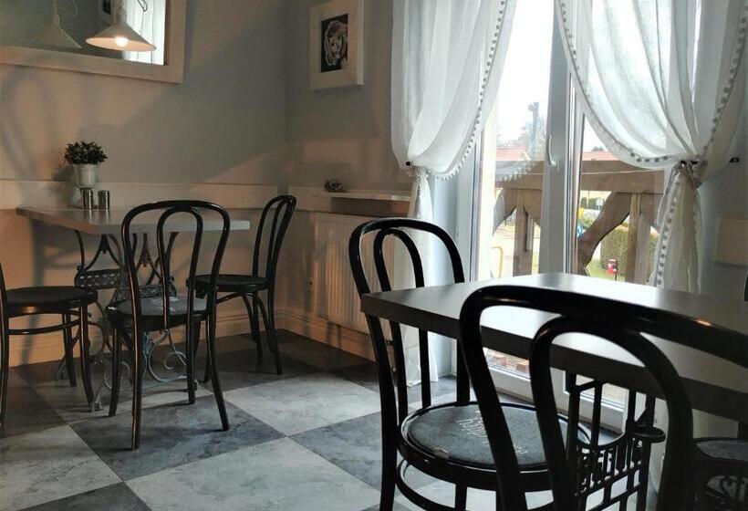 Четырехместный Номер Стандарт, Willa Axla Z Werandą Ogrodem I Parkingiem