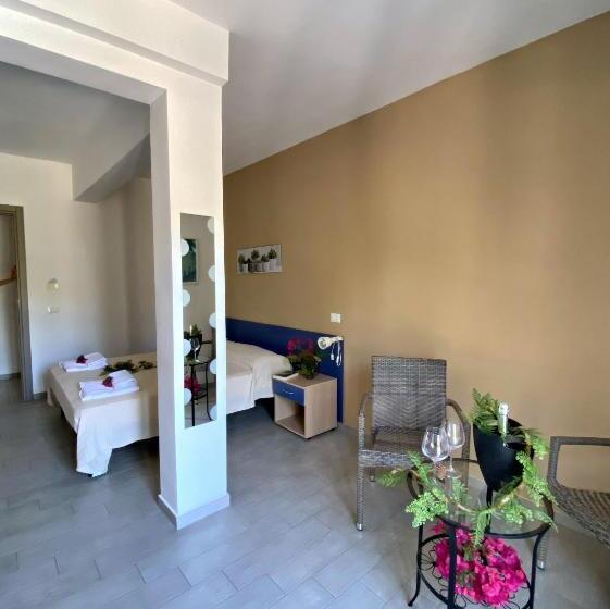 חדר לארבעה סטנדרטי עם מרפסת, B&b Giostemar   Playa Grande