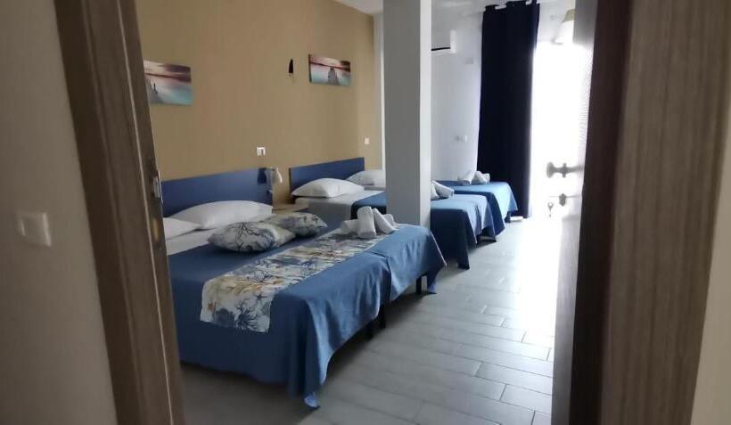 Chambre Quadruple Standard avec Balcon, B&b Giostemar   Playa Grande