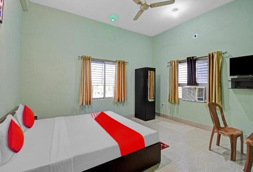 חדר קלאסי לשלושה, M Residency