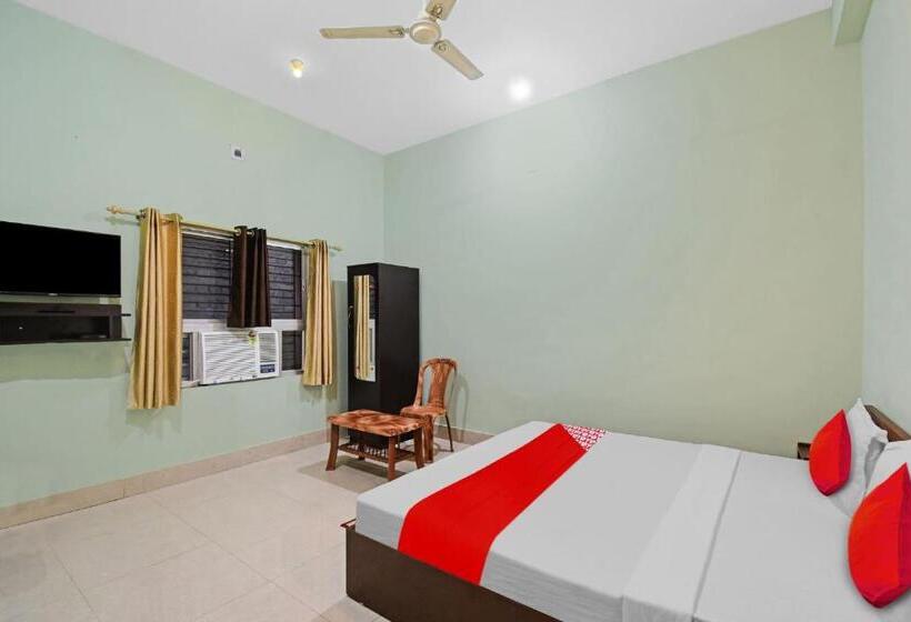 חדר קלאסי לשלושה, M Residency