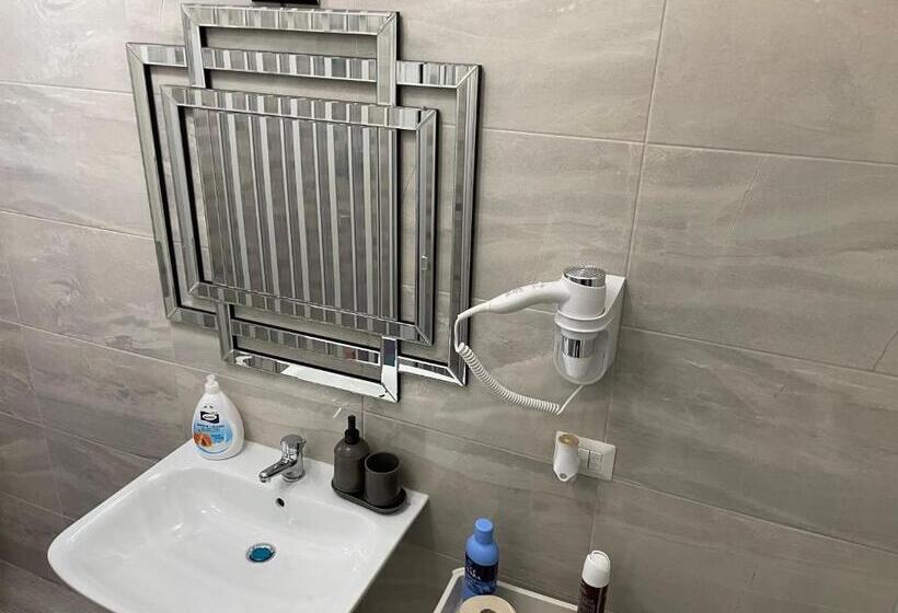 اتاق استاندارد با سرویس بهداشتی مشترک, Casa Da Lory