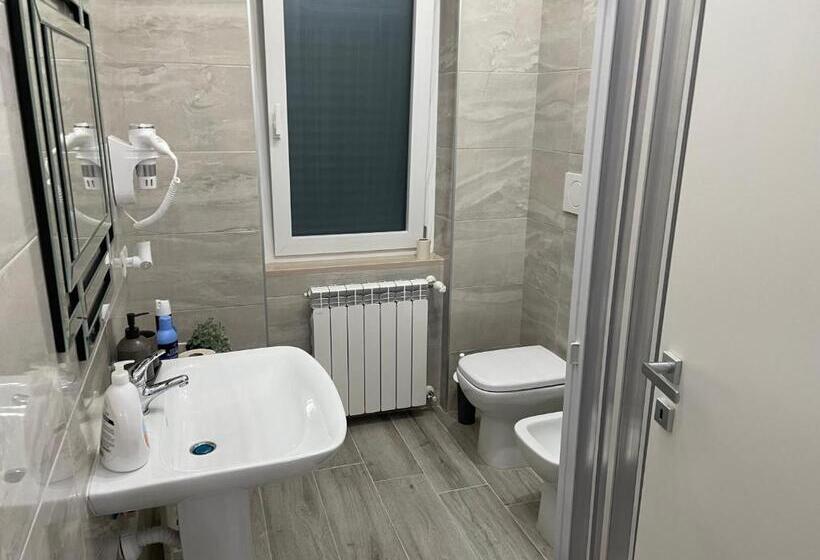 اتاق استاندارد با سرویس بهداشتی مشترک, Casa Da Lory