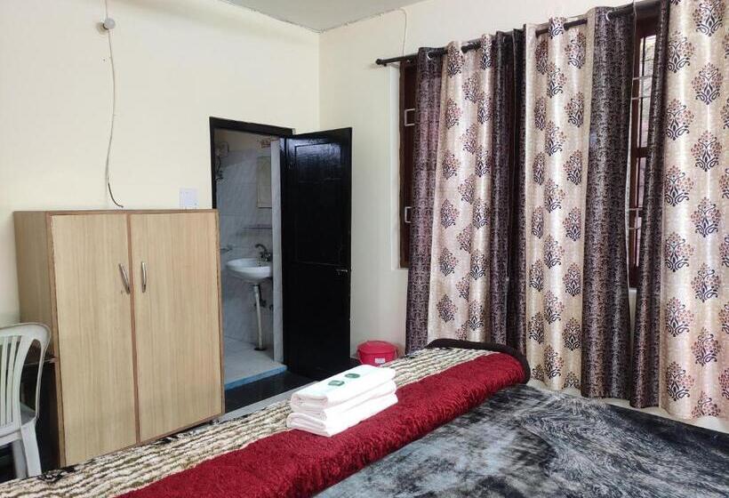 스탠다드 룸, Shree Guest House