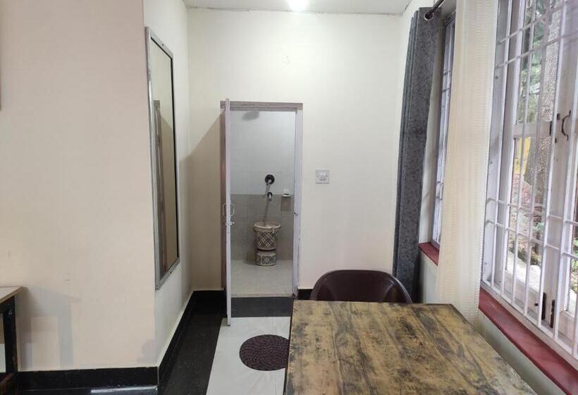 غرفة ديلوكس, Shree Guest House