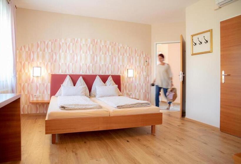 חדר סטנדרט, Restaurant Hotel Schrott