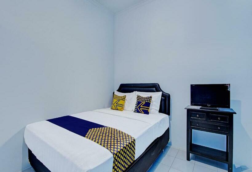 经济房, Spot On 92179 Latinos House