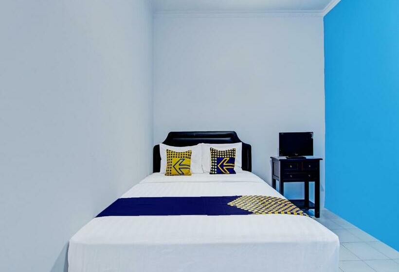 经济房, Spot On 92179 Latinos House