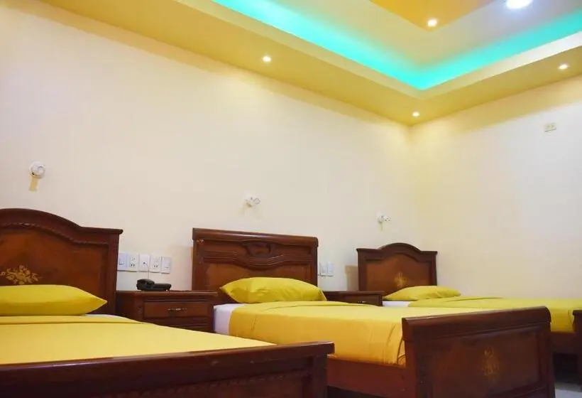 Standard Kolmen Hengen Huone, Hostal Galápagos   Guayaquil