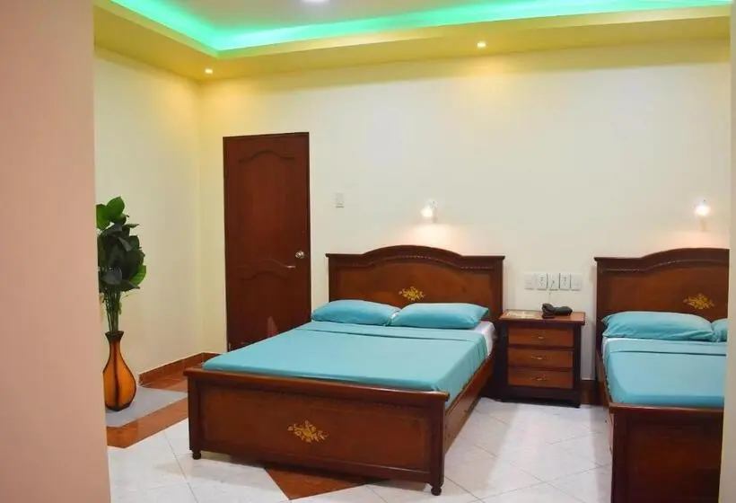 Standard Neljän Hengen Huone, Hostal Galápagos   Guayaquil