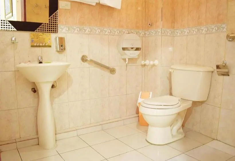 Standard Yhden Hengen Huone, Hostal Galápagos   Guayaquil