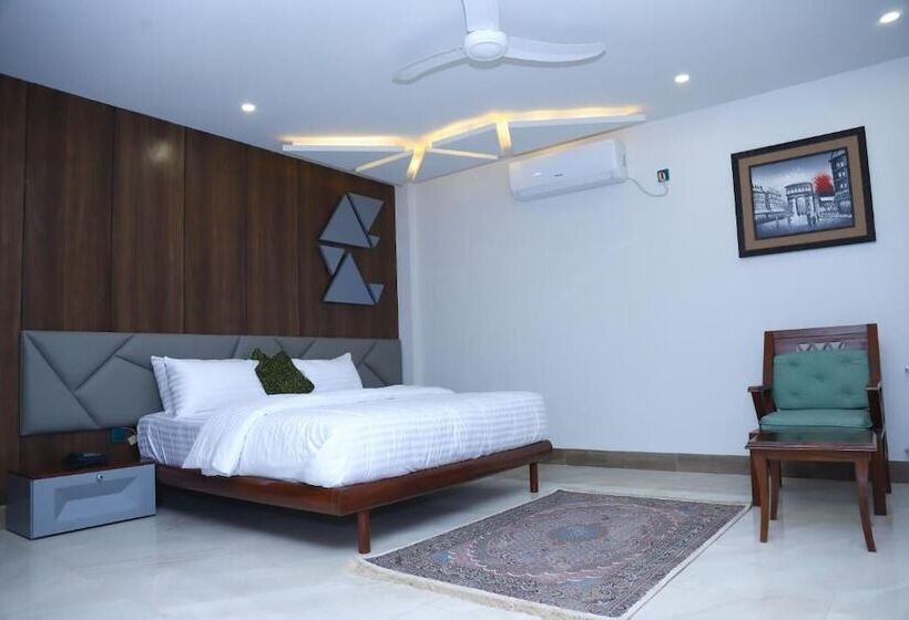 اتاق لوکس, Grand Hotel Quetta