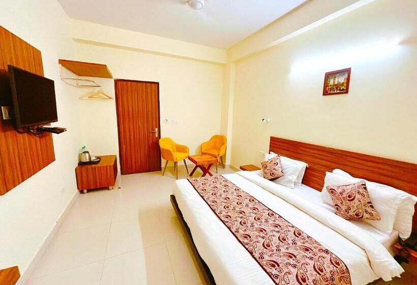 Quarto Deluxe, Ganga Ashoka Hotel Rishikesh