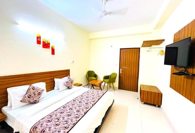 Quarto Deluxe, Ganga Ashoka Hotel Rishikesh