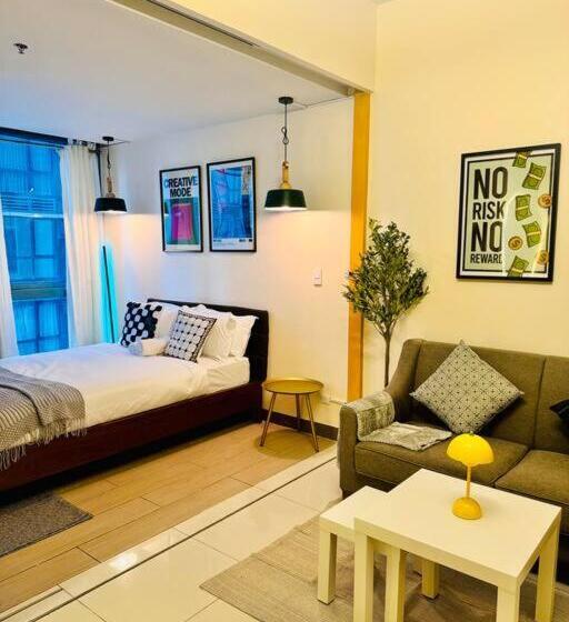 침실 1개 풀장 전망 아파트, One Uptown Residences Bgc