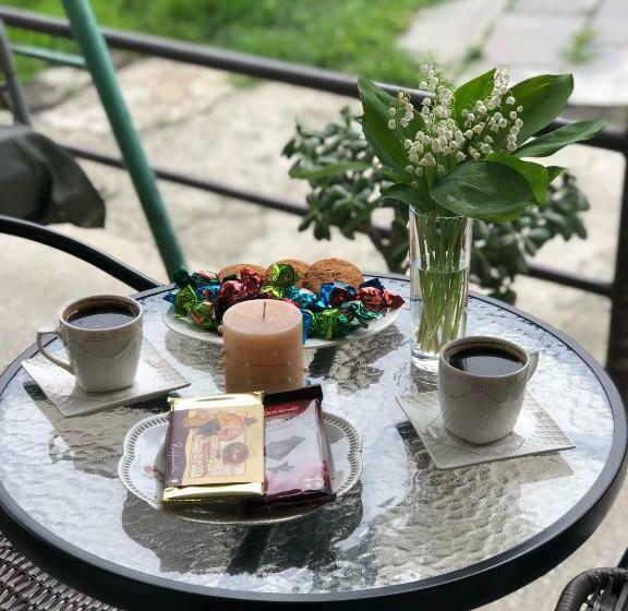 اتاق استاندارد, Cozy House