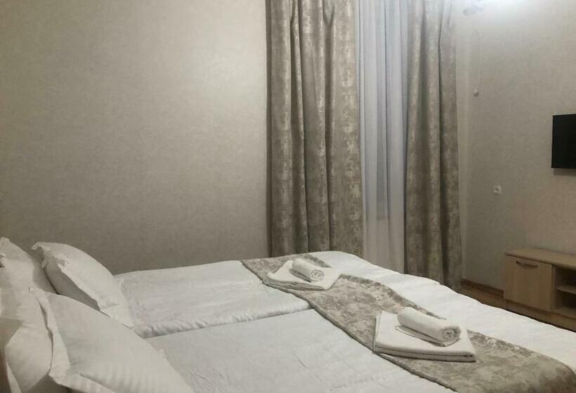 اتاق استاندارد, Cozy House