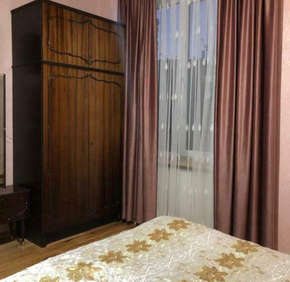 اتاق استاندارد, Cozy House