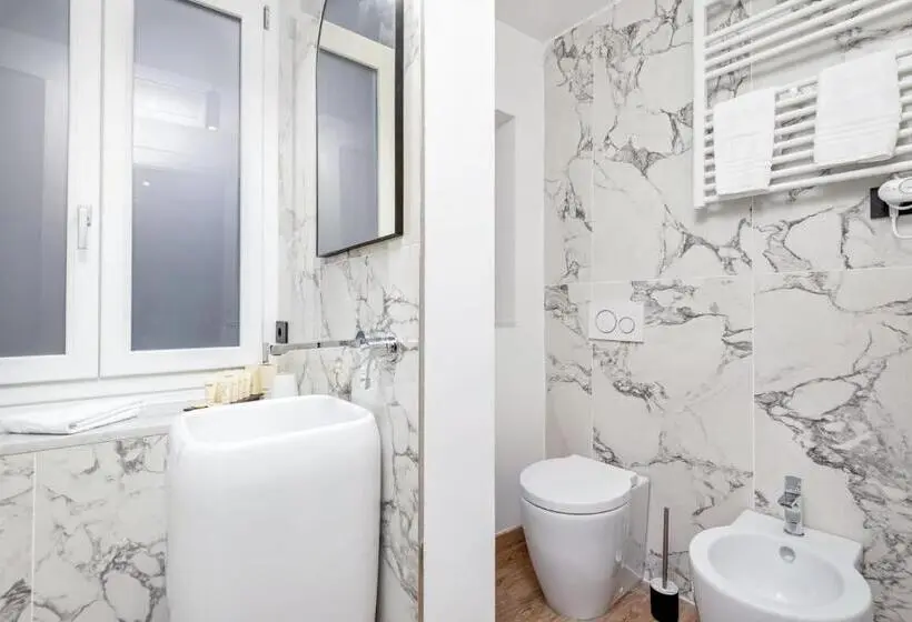 اتاق لوکس, Nelli Rooms Via Biassa