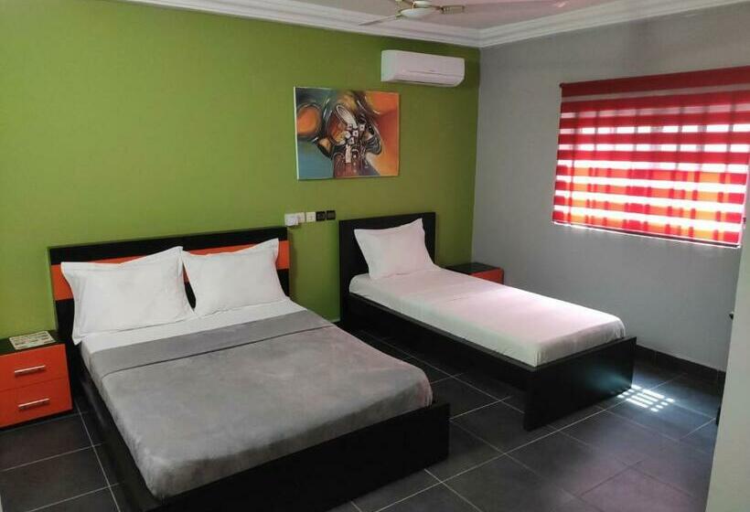 اتاق استاندارد سه نفره, Room In Guest Room   Deluxe Twin Beds That Sleeps 3 In Royal Blue Guest House And Bar