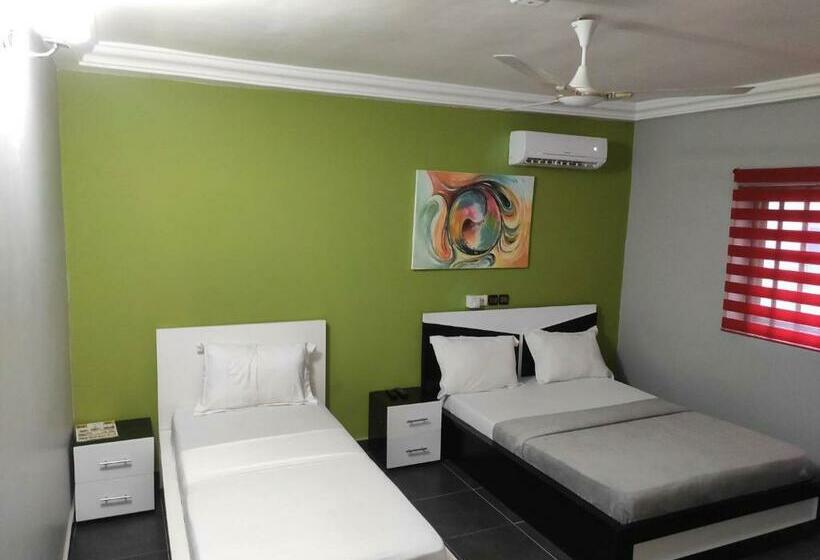 اتاق استاندارد سه نفره, Room In Guest Room   Deluxe Twin Beds That Sleeps 3 In Royal Blue Guest House And Bar