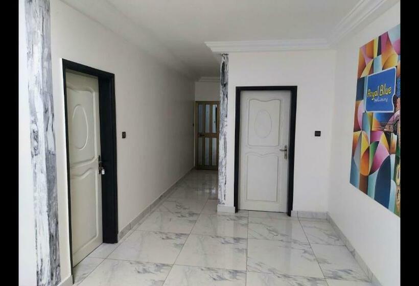 اتاق استاندارد سه نفره, Room In Guest Room   Deluxe Twin Beds That Sleeps 3 In Royal Blue Guest House And Bar