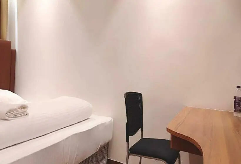 エコノミールーム, Staymaker Hotel Mohan Palace