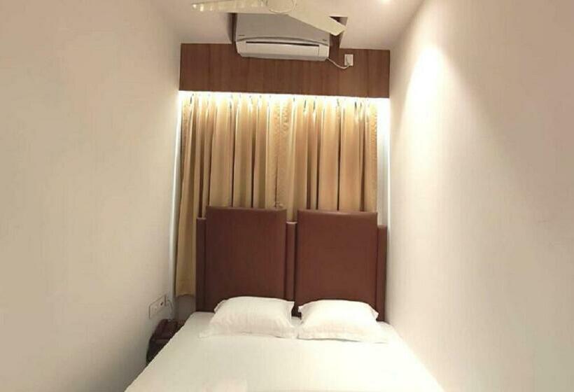 חדר אקונומי, Staymaker Hotel Mohan Palace