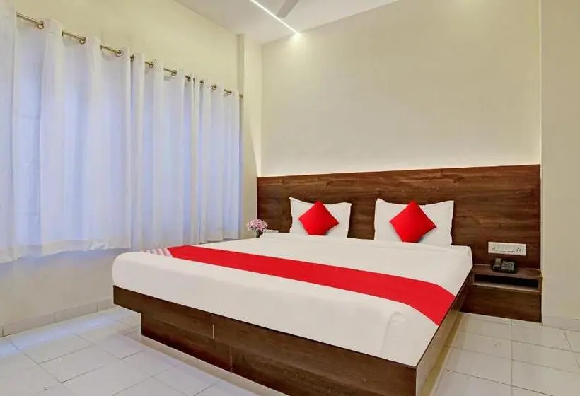 اتاق کلاسیک سه تخته, Fabhotel Desire