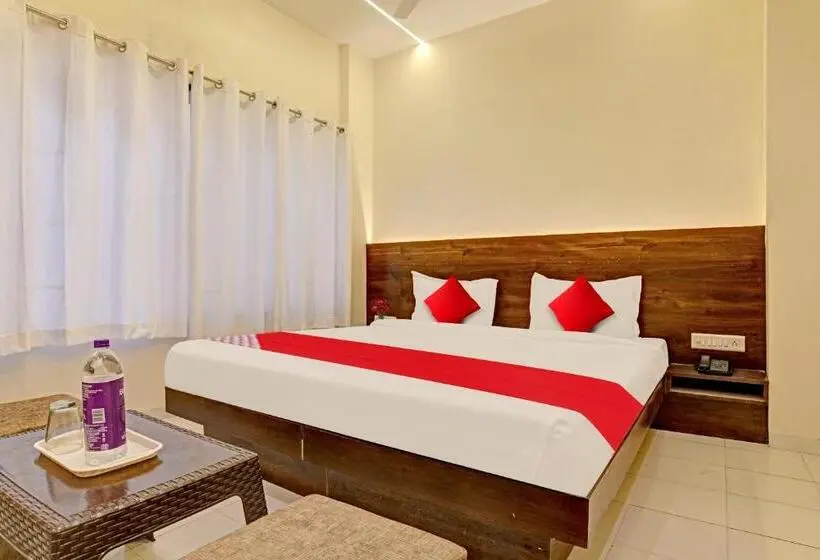اتاق کلاسیک سه تخته, Fabhotel Desire