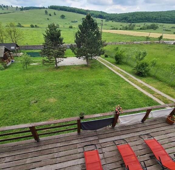 ویلای لوکس 1 خوابه, Lucky Rönk Vendégház