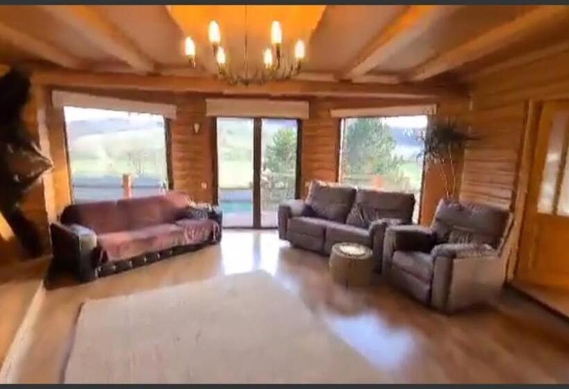 ویلای لوکس 1 خوابه, Lucky Rönk Vendégház