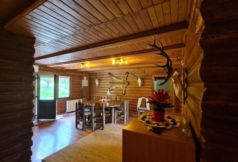 ویلای لوکس 1 خوابه, Lucky Rönk Vendégház