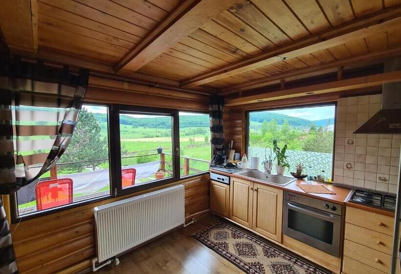 ویلای لوکس 1 خوابه, Lucky Rönk Vendégház