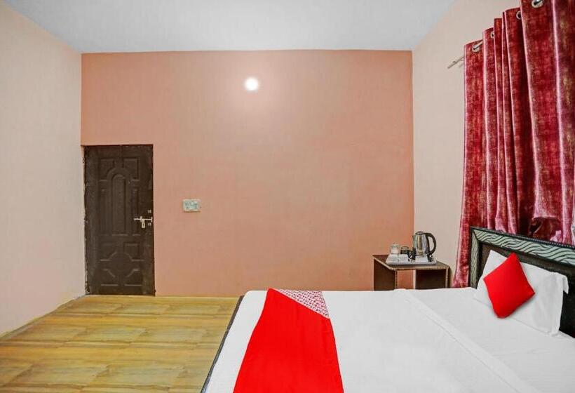 三人经典房间, Flagship Hotel Status