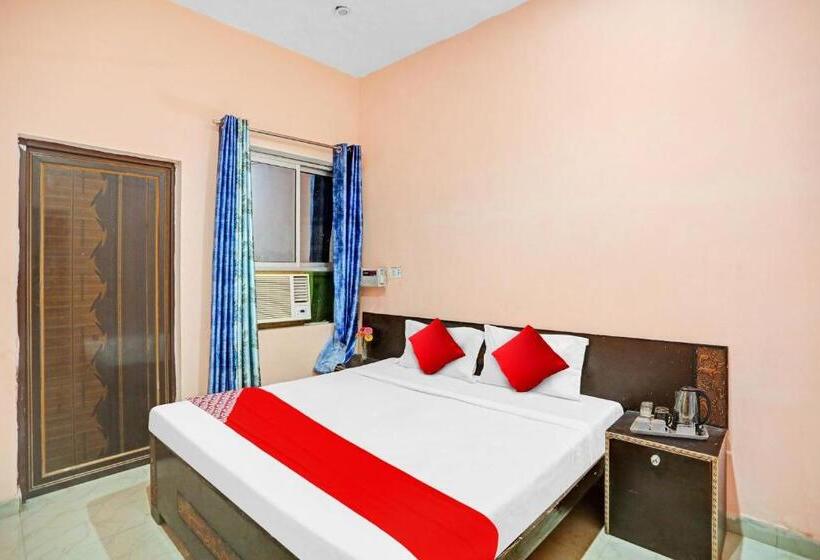 三人经典房间, Flagship Hotel Status