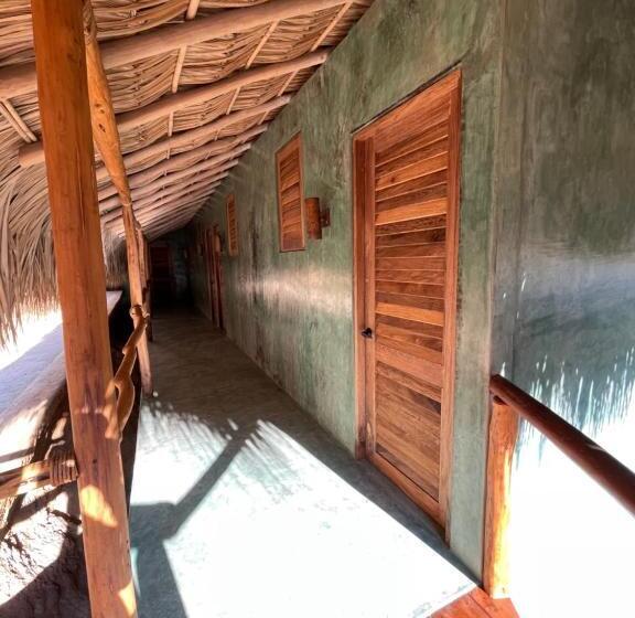 חדר סטנדרט נוף לבריכה, Cocos