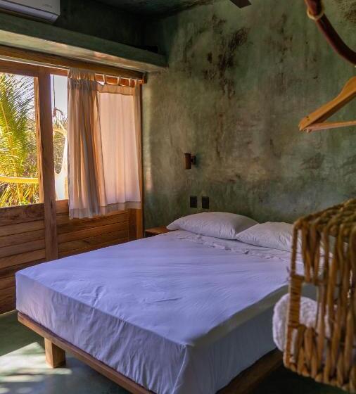 חדר דלוקס, Cocos