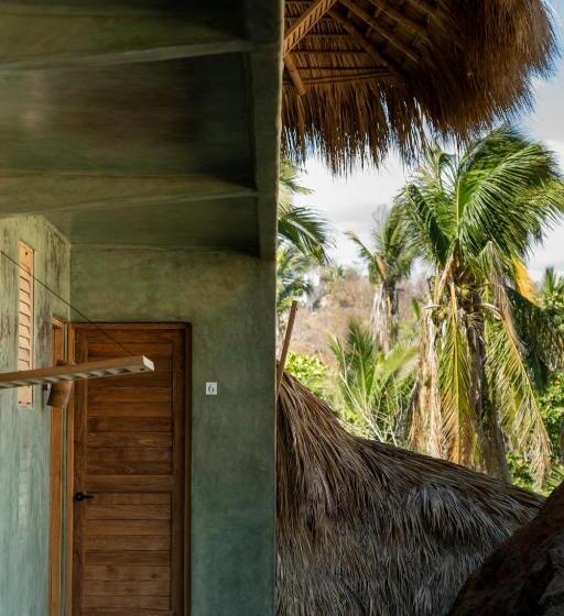 חדר דלוקס, Cocos