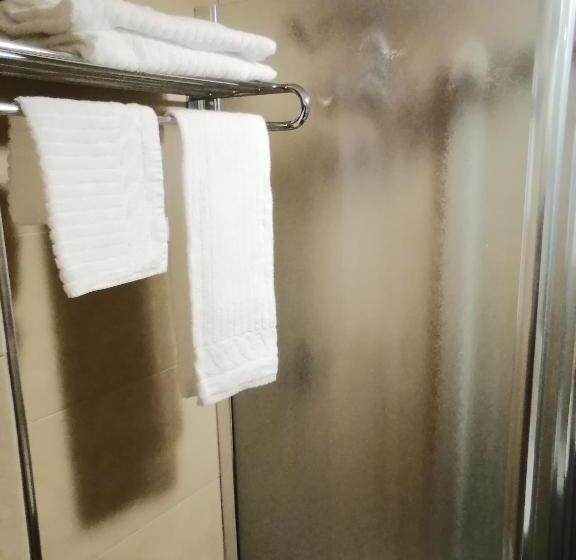 חדר דלוקס, De Rossi