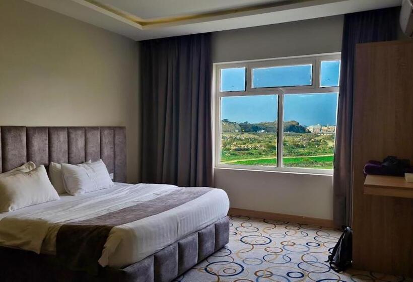 سوئیت 2 خوابه, Golden Alareen