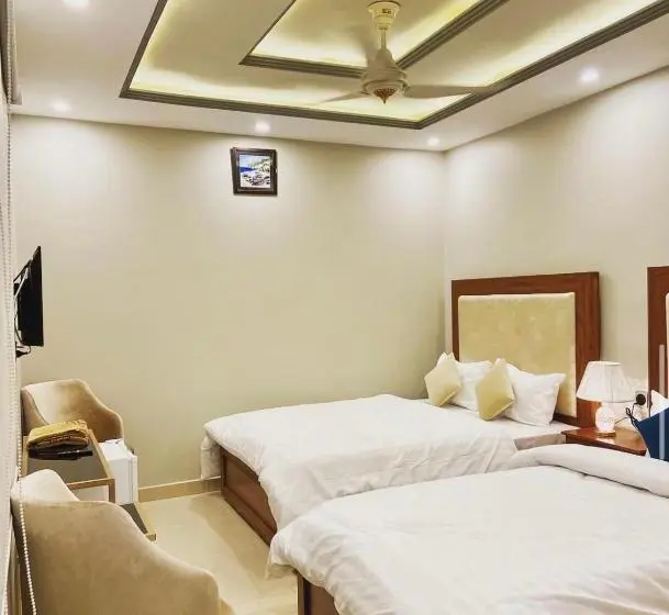 اتاق اجرایی سه نفره, Grand Luxury Hotel Multan