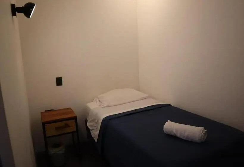 スタンダードシングルルーム, Hostal Litoral